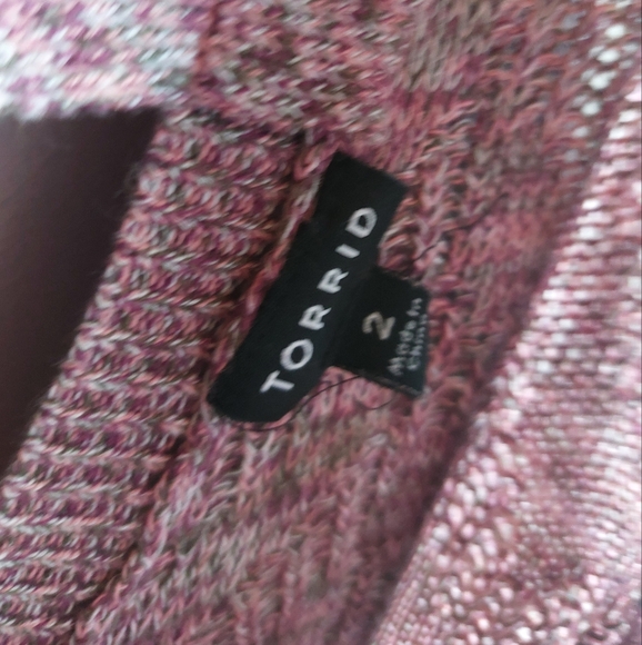 Torrid 2 V-Neck Sweater Dusty Pink - Picture 2 of 5